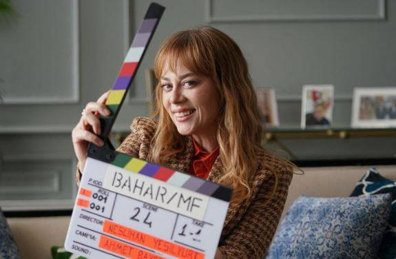 Bahar dizisinin ‘Bahar’ı Demet Evgar'ın erkek kardeşi de oyuncu çıktı! Hatta aynı dizide oynamışlar - Resim: 15